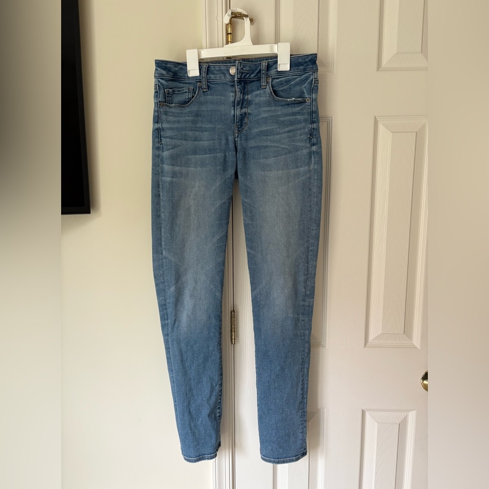 American Eagle Skinny Jeans – Light Wash, Size 8 Long, Super Stretch